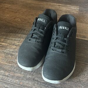 NOBULL trainer in excellent condition, only worn 2 times.